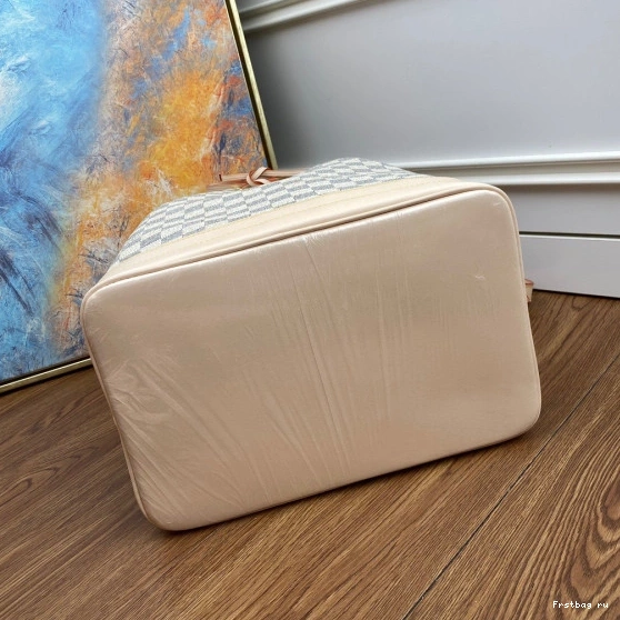 First bag ru LOUIS NOÉ VUITTON 0806